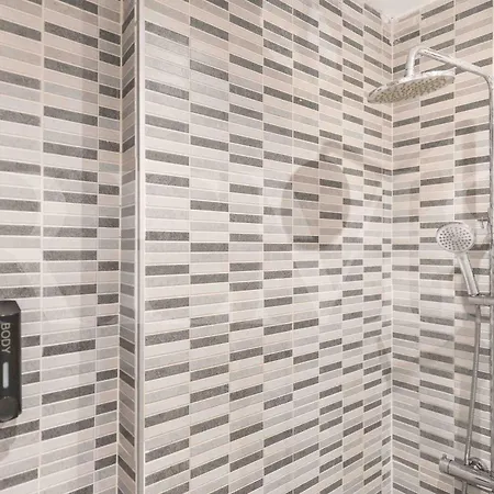 Adorable Flat With Private Parking In The Center By Rems Malaga